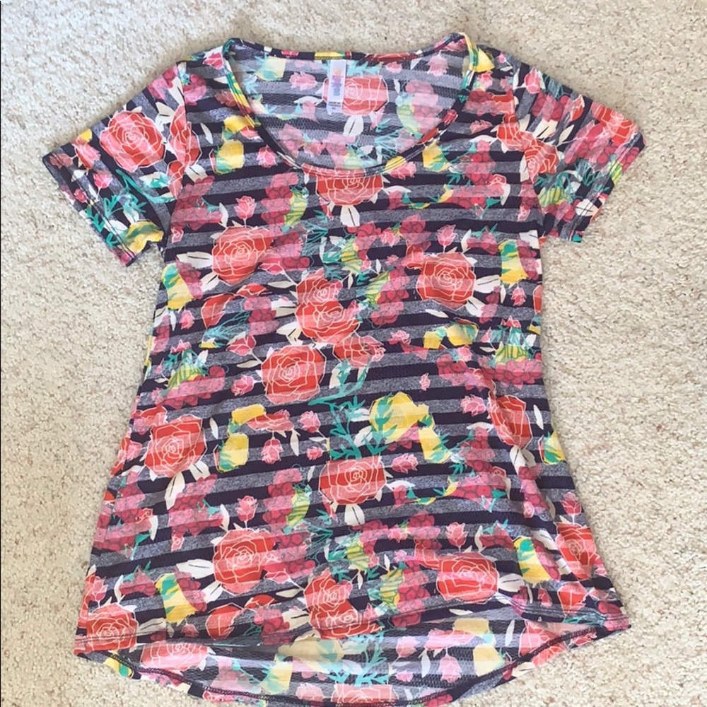 LuLaRoe shirt